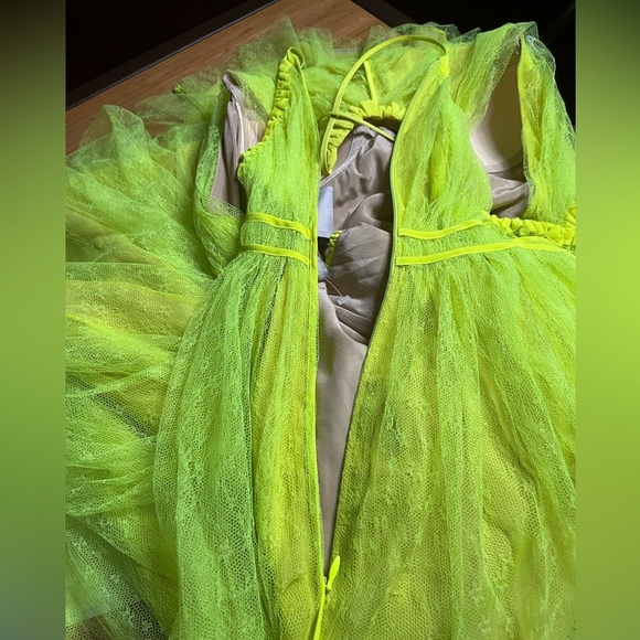 EUC Jason Wu Neon Yellow 2017 Runway Dress. Size 4 - Picture 11 of 11